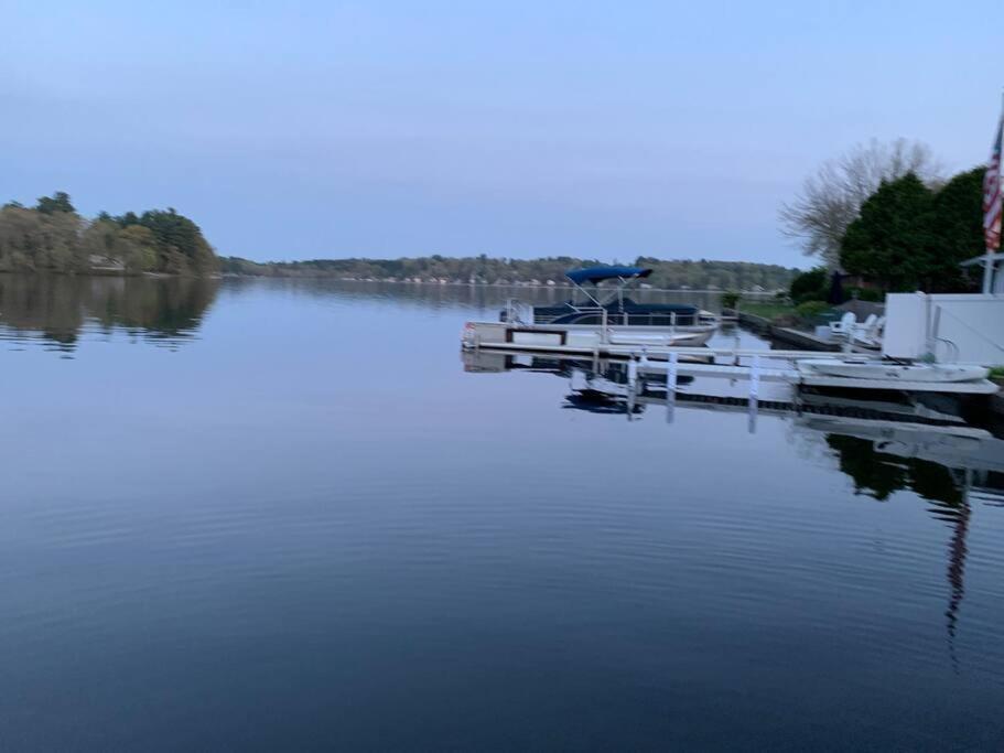 Lake Attitash Waterfront W/ Private Dock أميسبوري المظهر الخارجي الصورة